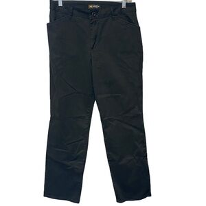 NWOT Lee relaxed fit straight leg mid rise black effortless wash and wear